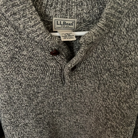 L. L. Bean Men’s 100% lambswool tweed  sweater XL. Excellent condition. - Picture 4 of 6